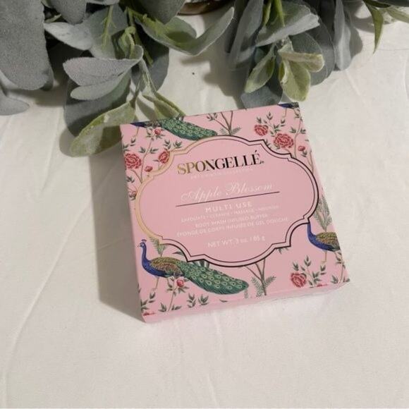Spongelle Apple Blossom Body Wash Infused Buffer - Picture 1 of 6